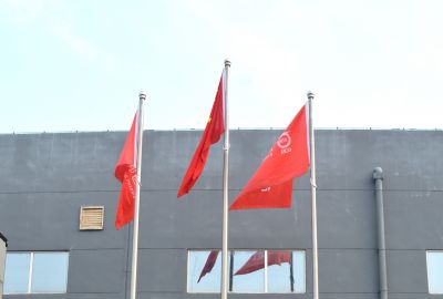 五星红旗，高高飘扬!